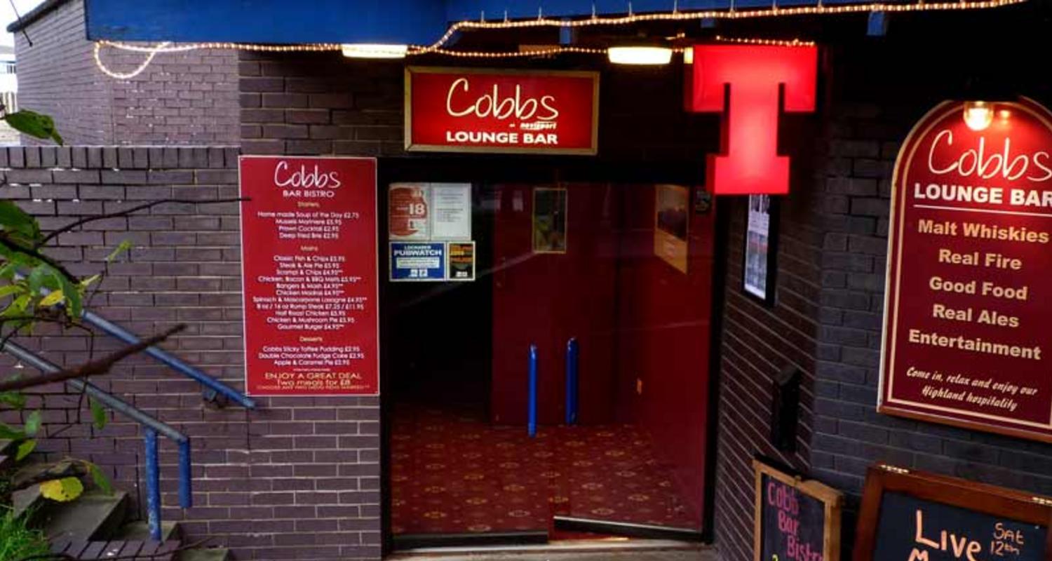 Cobbs Bar, Nevisport Shop