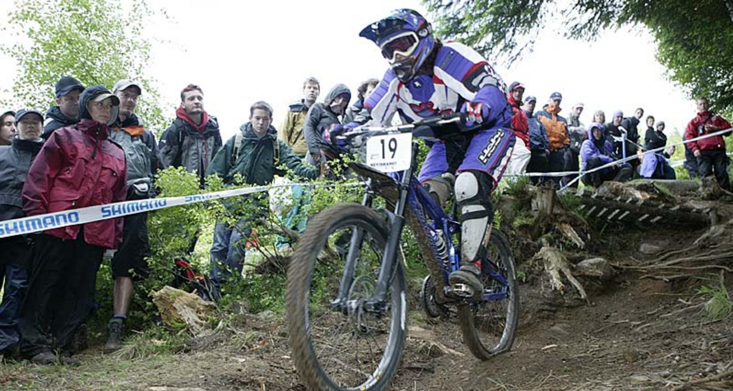 UCI Downhill competitor