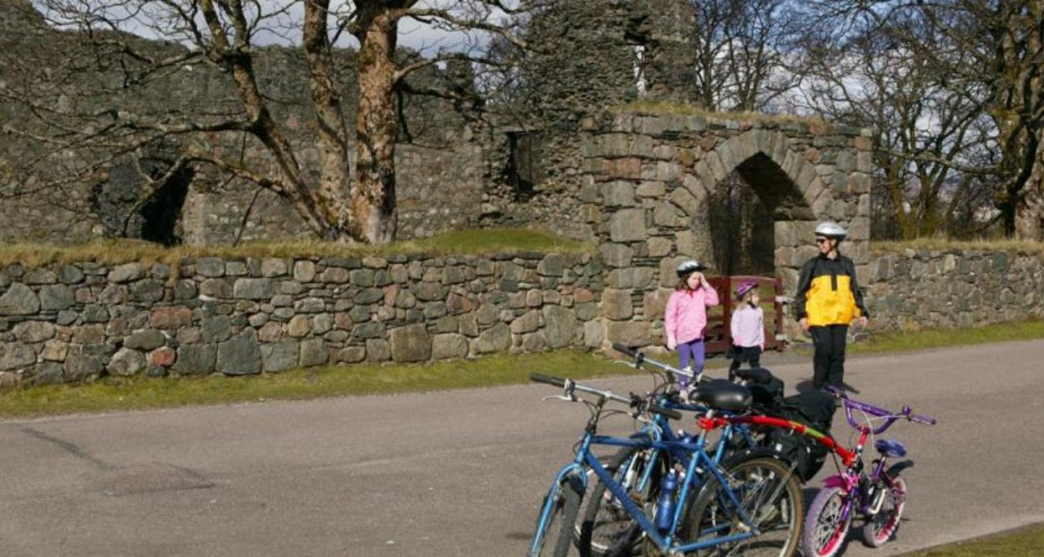 Visiting Old Inverlochy Castle